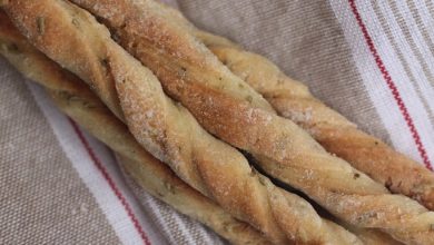Photo of Duftende Rosmarinbrotstangen, mit Sauerteig
