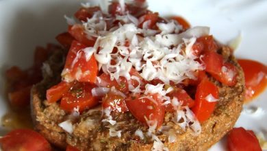 Photo of Friselle Pugliesi mit Kirschtomaten, Sardellen und Caciocavallo-Locken