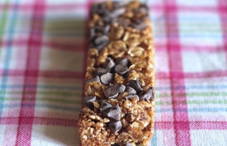 Photo of Müsliriegel und Schokoladenstückchen