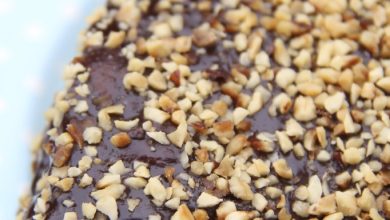 Photo of Ferrero-Rocher-Kuchen mit Schokolade, Nutella und gehackten Haselnüssen