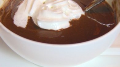 Photo of Heiße Schokolade in einer Tasse im Ciobar-Stil