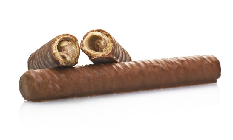 Photo of Schokoladen-Waffelzigarren gefüllt mit Haselnuss und Karamell