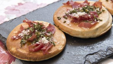 Photo of SALZIGE PFANNKUCHEN mit BRESAOLA, GRANA und SCHNITTLAUCH