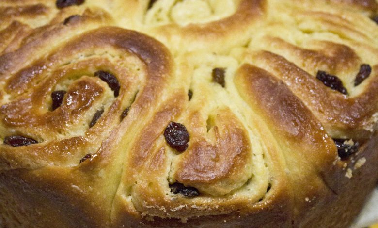 Photo of ROSENKUCHEN mit Rosinen und Buttercreme