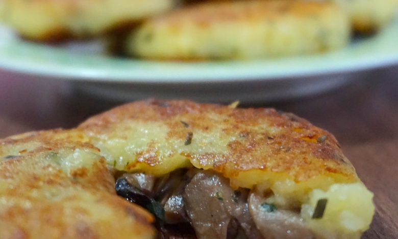 Photo of Mit Pilzen gefüllte Pfannenkartoffel-FOCACCINES | einfach, lecker und glutenfrei