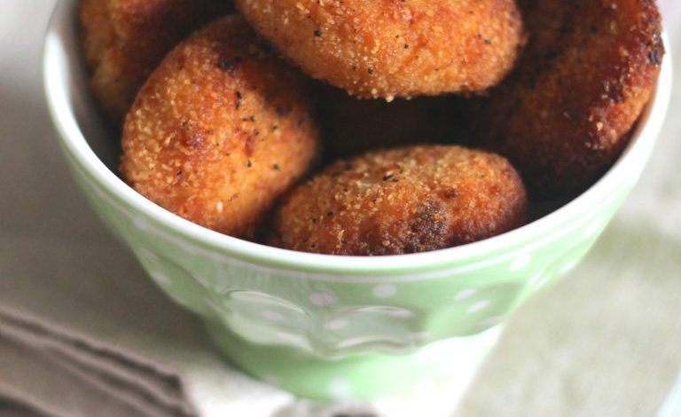 Photo of Lachs- und Kartoffelfleischbällchen mit strömendem Herzen | schnell und lecker