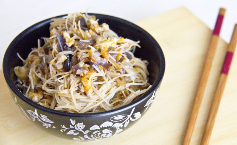 Photo of REIS-SPGHETTI MIT HÜHNCHEN UND GEMÜSE | einfaches und leckeres orientalisches Rezept