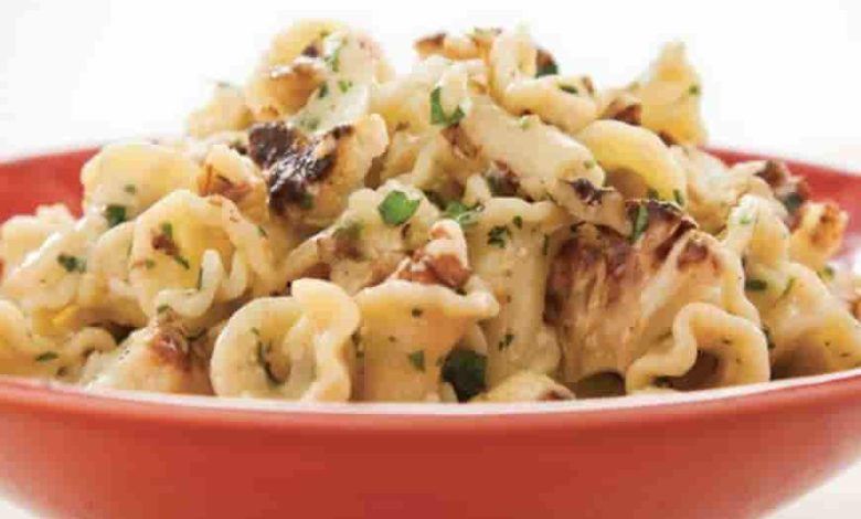 Photo of Pasta mit geröstetem Blumenkohl, Knoblauch und Walnüssen