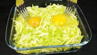 Photo of Zucchini und zwei Eier. Ein köstliches Abendessen mit einfachen Zutaten