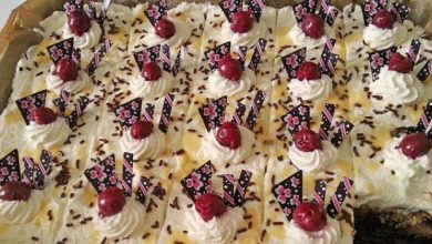 Photo of KIRSCH EIERLIKÖR BLECHKUCHEN MIT SCHMAND SAHNE