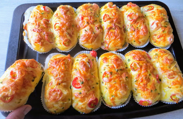 Photo of 10 MINUTEN PIZZA BRÖTCHEN AUS DEM BACKOFEN, einfach!!!