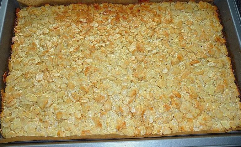 Photo of RATZFATZ, BUTTER – MANDEL – KUCHEN