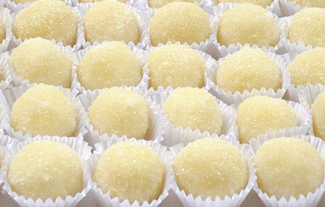 Photo of Ostergebäck, Eierlikörkugeln mit weiße Schokolade !