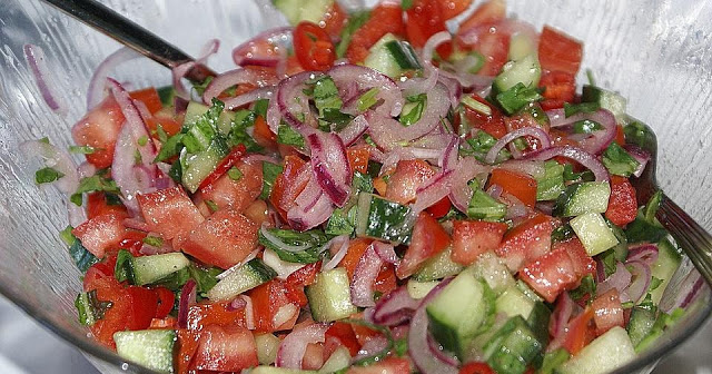 Photo of Türkischer Tomatensalat, super würzig !