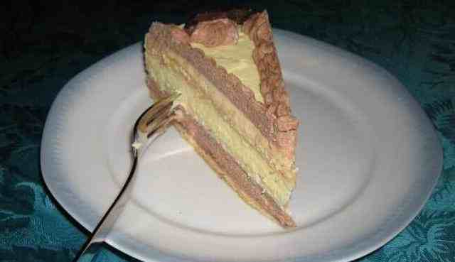 Photo of OMAS SCHOKO VANILLE BUTTERCREMTORTE AUS DEN 50ZIGERN