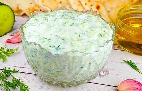 Photo of Tzatziki, wie beim Griechen saulecker !