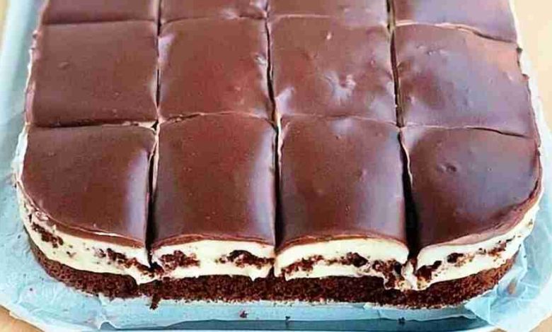 Photo of HIMMLISCHE CREMESCHNITTEN MIT SCHOKOLADE (TASSENREZEPT)