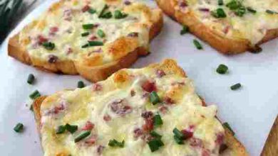 Photo of FLAMMKUCHEN TOAST MIT SPECK UND ZWIEBELN