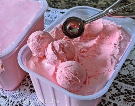 Photo of Erdbeereis ohne Eismaschine, Ruckzuck gemacht!