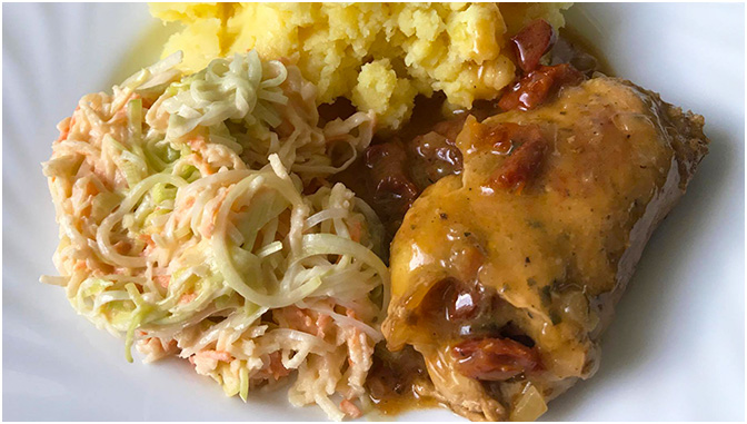 Photo of Schweinekotelett Rouladen gefüllt mit Mozzarella und getrockneten Tomaten