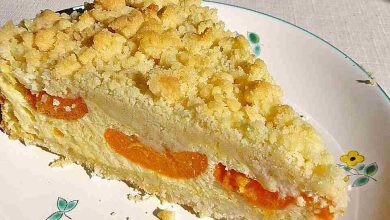 Photo of Saftiger Käsekuchen mit Aprikosen und Streuseln