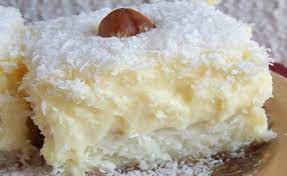 Photo of KOKOSKUCHEN MIT VANILLEPUDDING