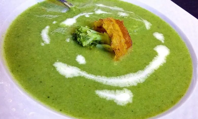 Photo of Ein köstliches Brokkolisuppe Rezept